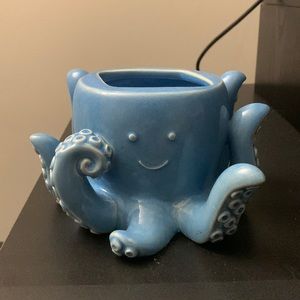 Limited edition bath and body works soap dispenser octopus holder